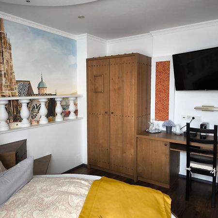 Pension Haus Sanz Виена Екстериор снимка